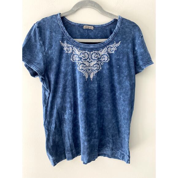 Y2K Acid Wash Blue Cotton Grunge Tee with Graphic Design and Rhinestones - Picture 7 of 7